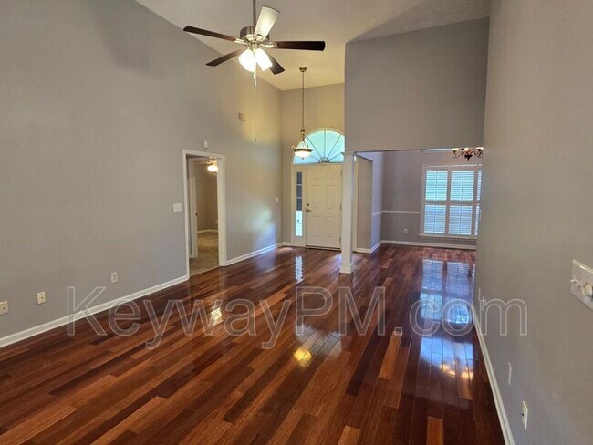 Building Photo - 5006 Fieldcrest Dr