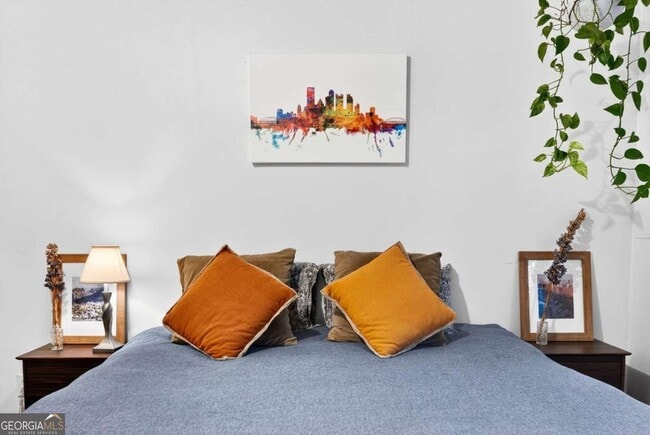 Building Photo - 1411 Glenwood Ave SE