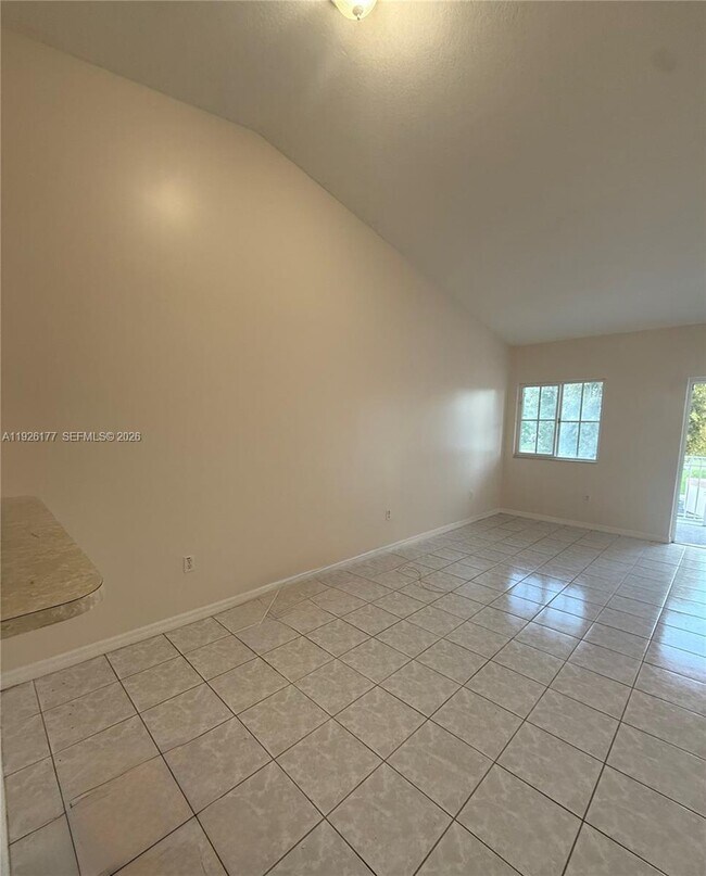 Building Photo - 1251 SE 27th St