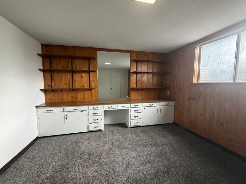 Building Photo - 3757 S 2300 E