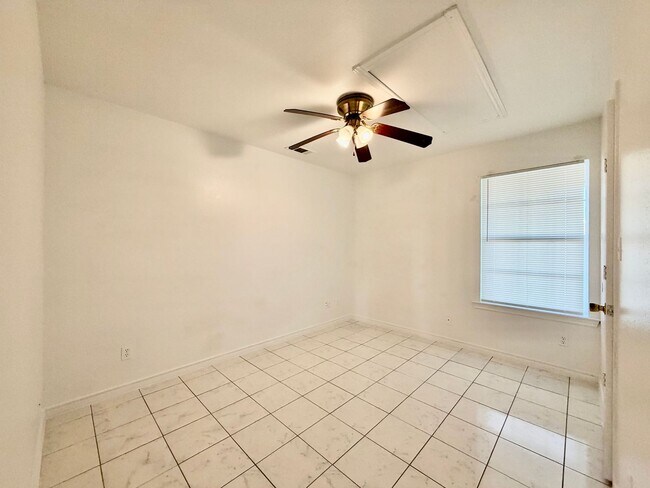 Building Photo - 167 Shelley Ln