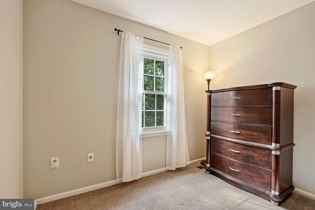 Building Photo - 7930 Bubbling Brook Cir