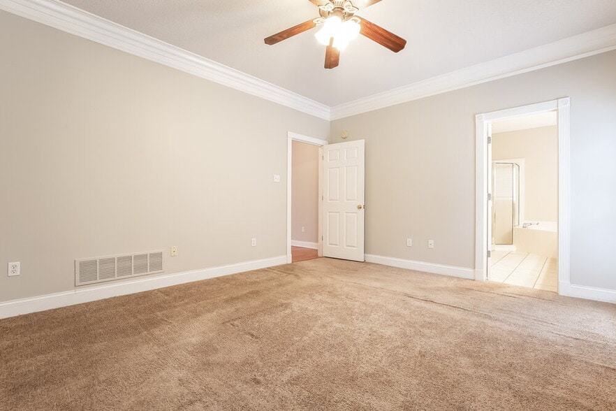 Building Photo - 4797 Stone Cross Dr
