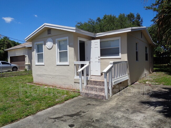 Building Photo - 500 NW 9th Ave