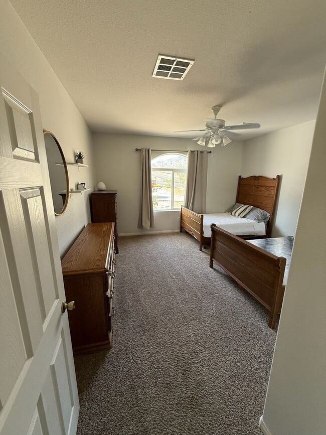 Building Photo - ?Unfurnished  dream home in the magical bo...