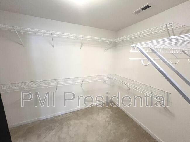 Building Photo - 15606 Wolfboro Rd