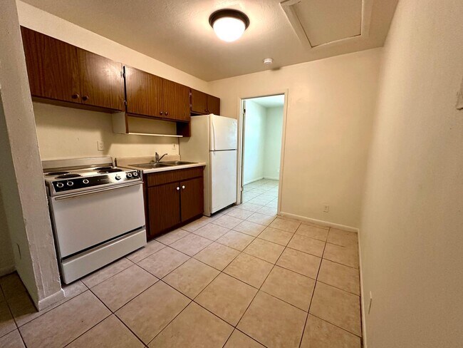 Primary Photo - 300 20th St