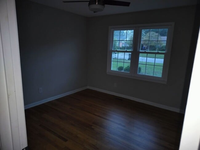 Building Photo - Modern Classic