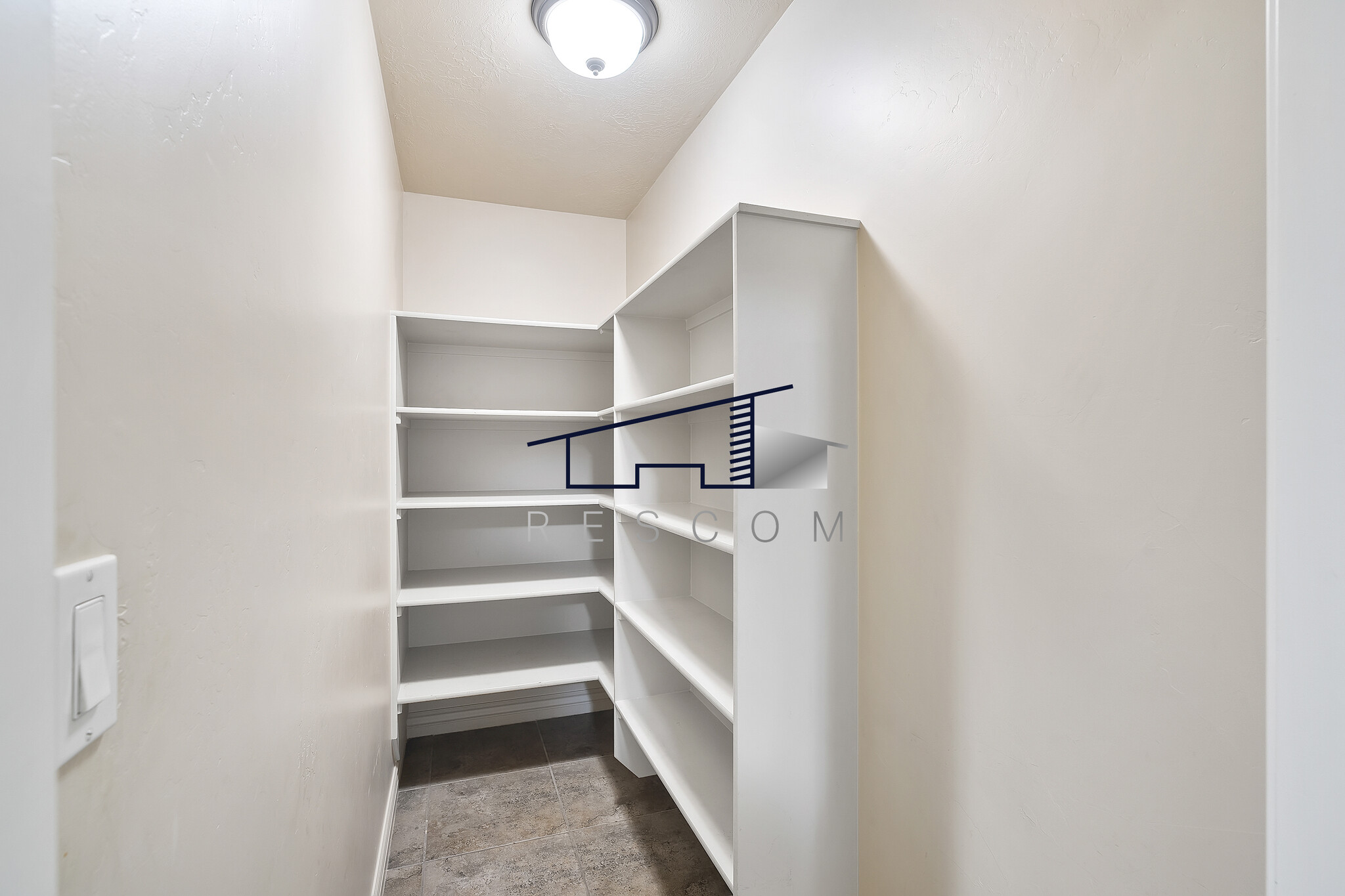 Building Photo - 757 W 4400 S
