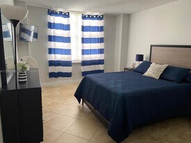 Building Photo - 3725 S Ocean Dr