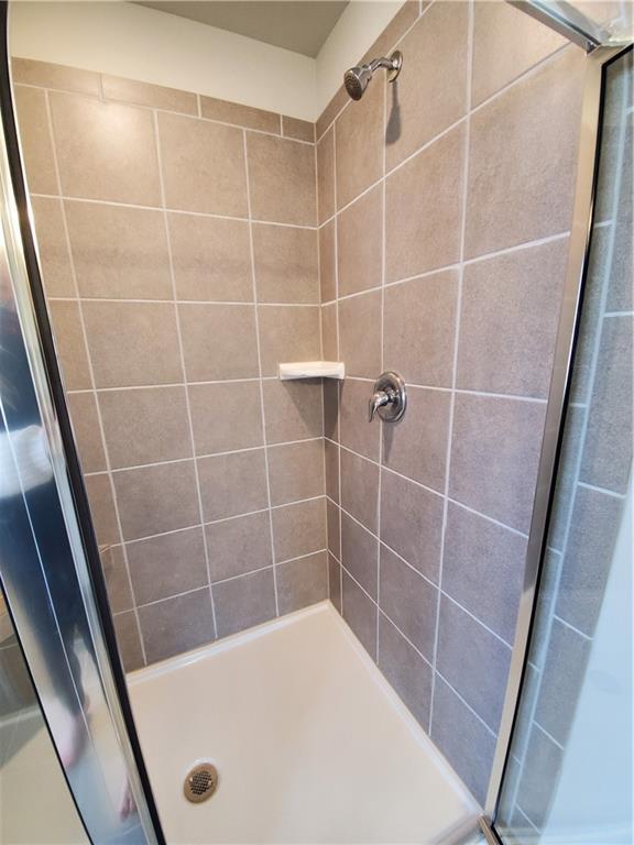 Building Photo - 763 Woodstock Grove Dr