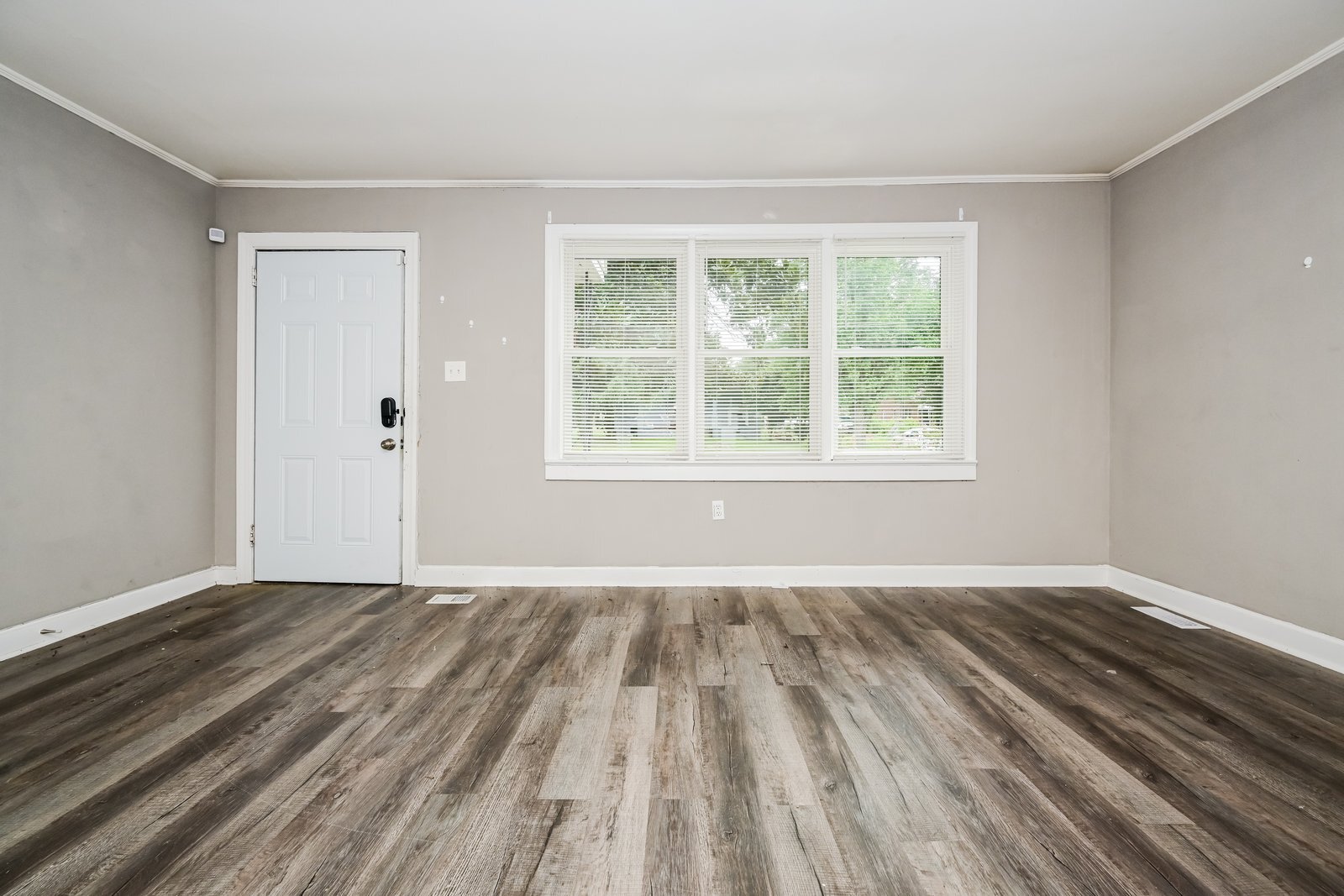 Building Photo - 156 Parkwood Ave