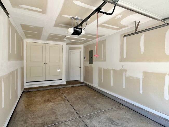 Building Photo - 2005 Aberdeen Ave