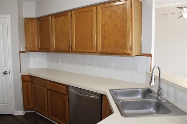 Building Photo - 6213 Covington Dr