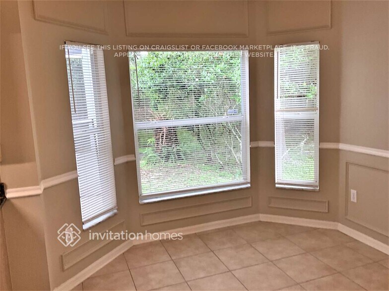 Building Photo - 18221 Sandy Pointe Dr