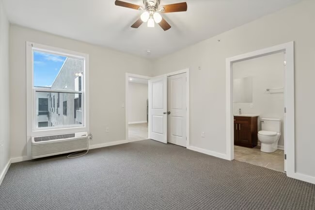 Building Photo - 1522-1532 W Girard Ave