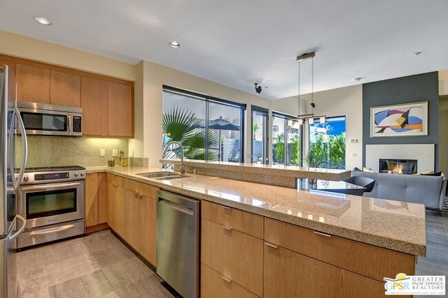 Building Photo - 1536 E Baristo Rd