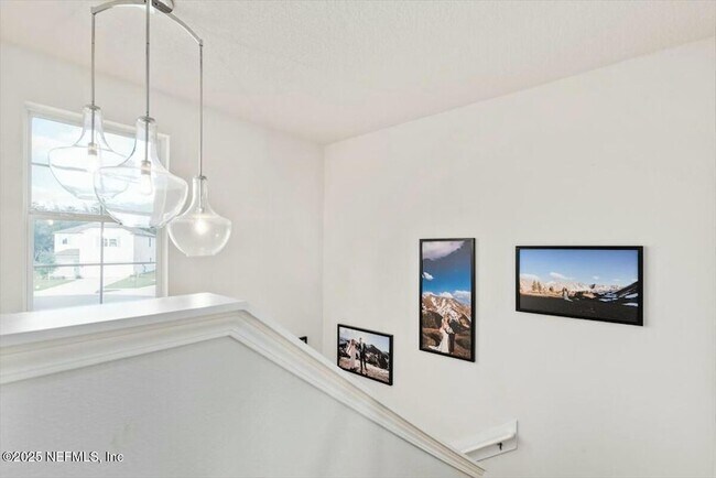 Building Photo - 184 Logrono Ct