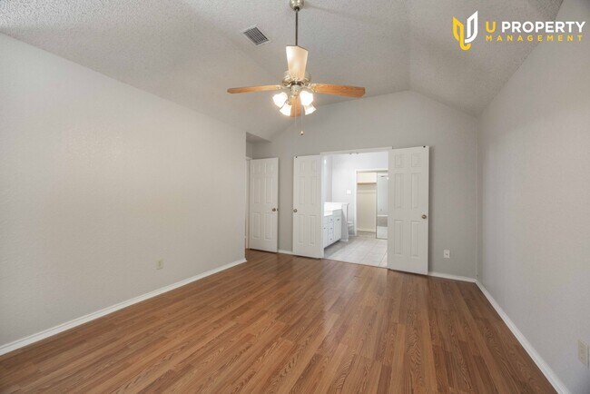 Building Photo - What's special