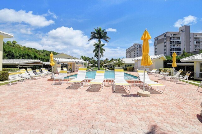 Building Photo - 1920 S Ocean Blvd