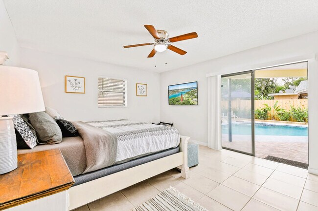 Building Photo - 9126 E Highland Pines Blvd