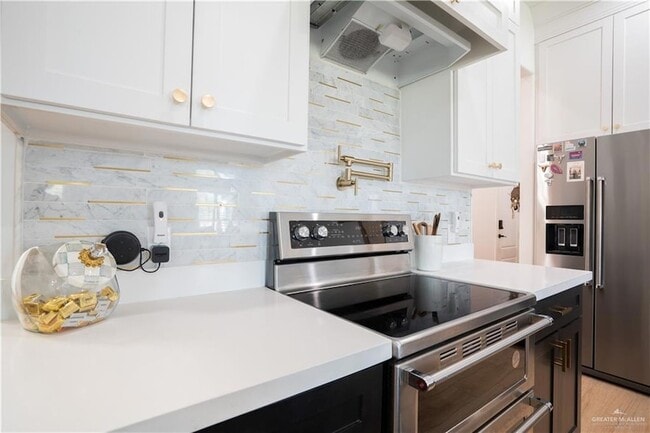 Building Photo - 2701 Windsor St