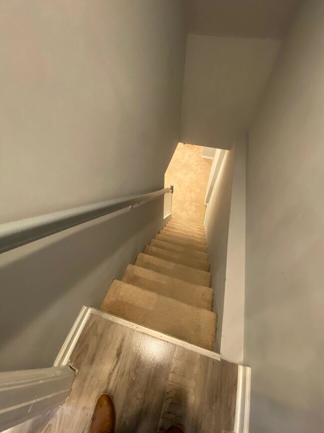 Building Photo - 5706 Warrington Ave