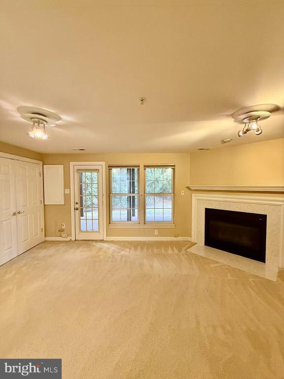 Building Photo - 13772 Lambertina Pl