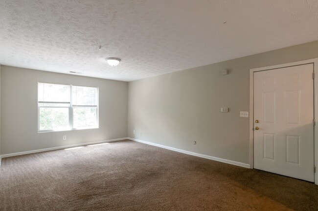 Building Photo - 6302 Fairington Village Dr