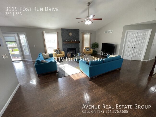 Building Photo - Charming 3-Bed, 3-Bath with 1822 Sq. Ft. i...