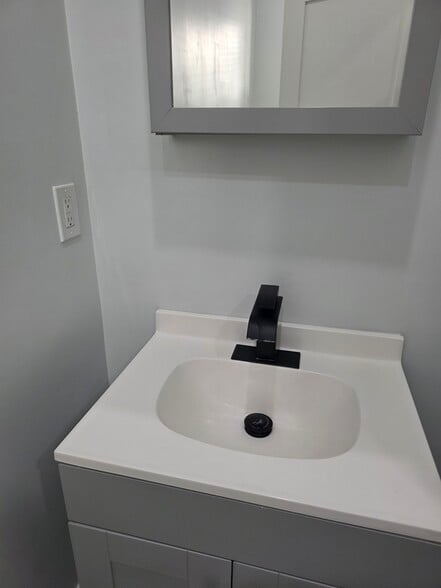 Building Photo - 247 W Sepulveda St