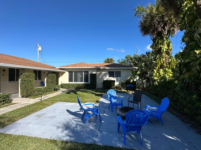 Building Photo - 1258 Beach Rd