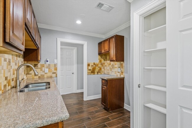Building Photo - 6742 Feldspar St