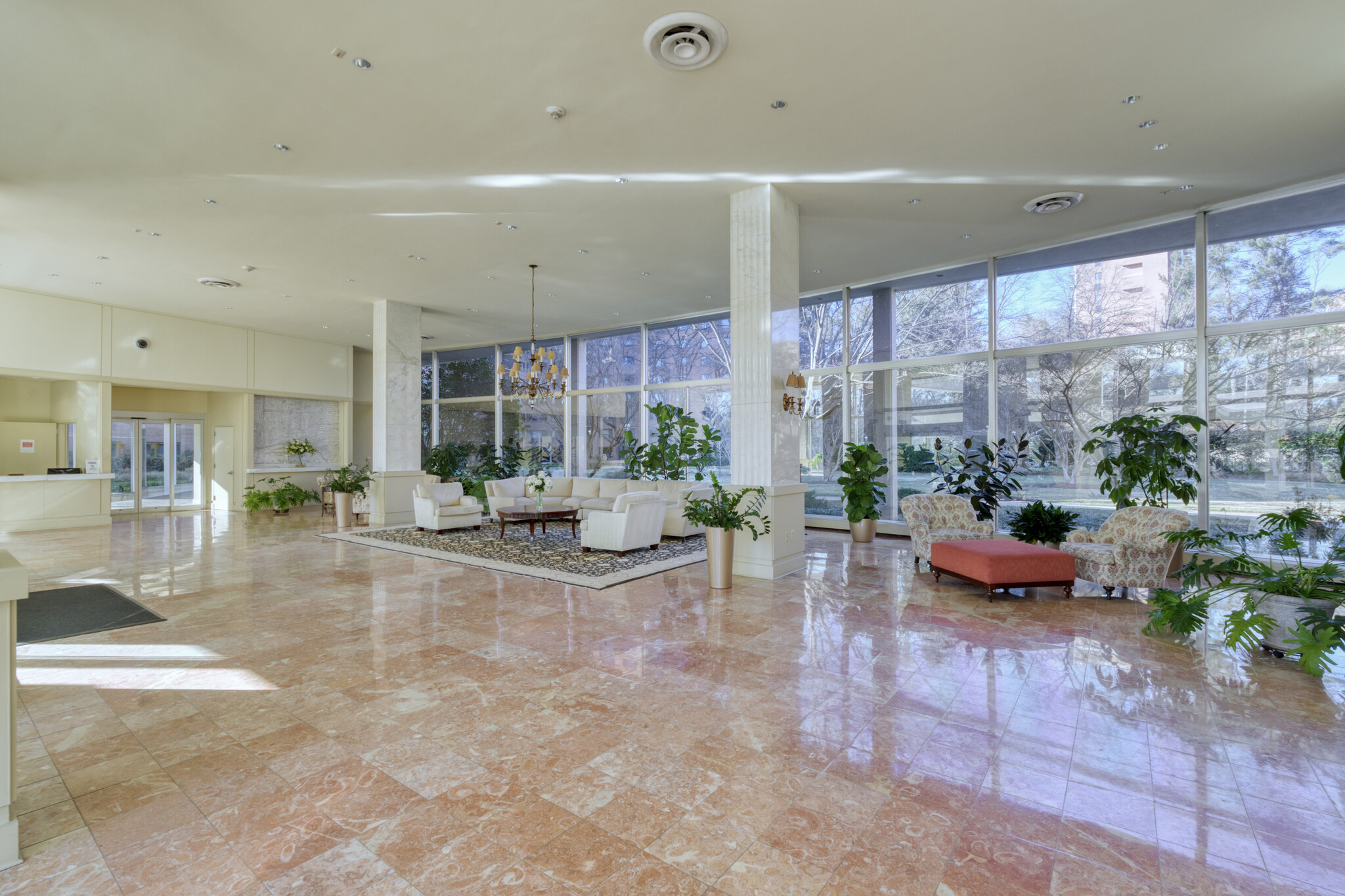 Lobby - 4201 Cathedral Ave NW