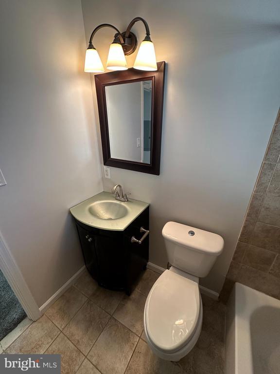 Building Photo - 2712 6th St NE