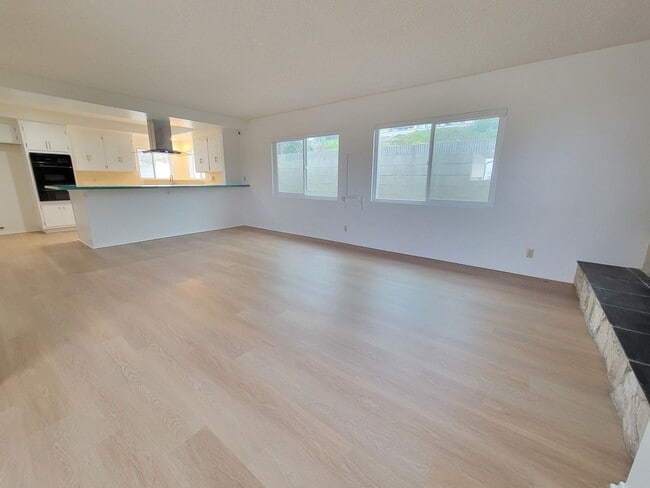 Building Photo - Lower South Shores SFR | 2Bed/2Bath | Swim...