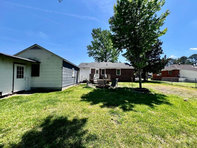 Building Photo - Charming 3 bedroom located in the heart of Chesapeake