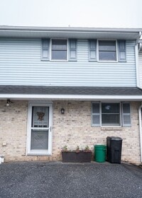 Building Photo - 219 Old Hershey Rd
