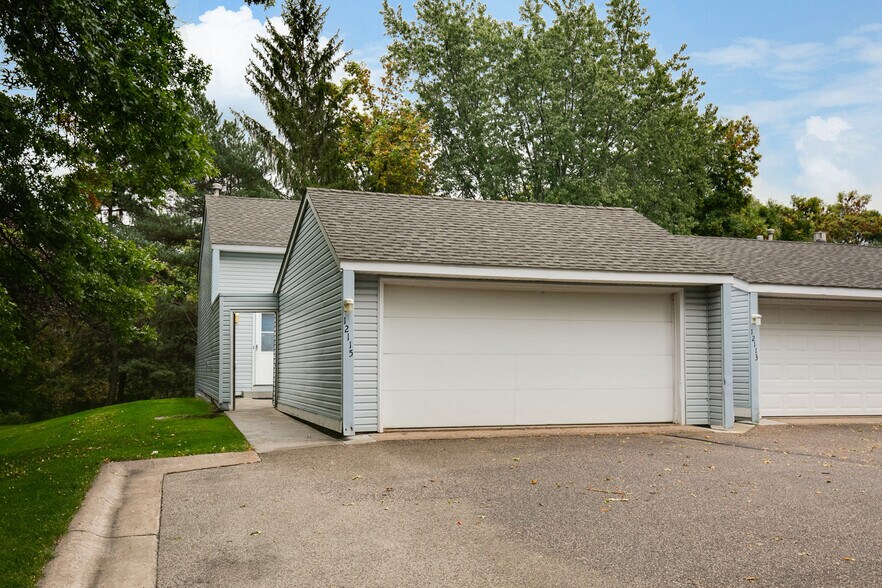 Building Photo - 12115 Drake St NW