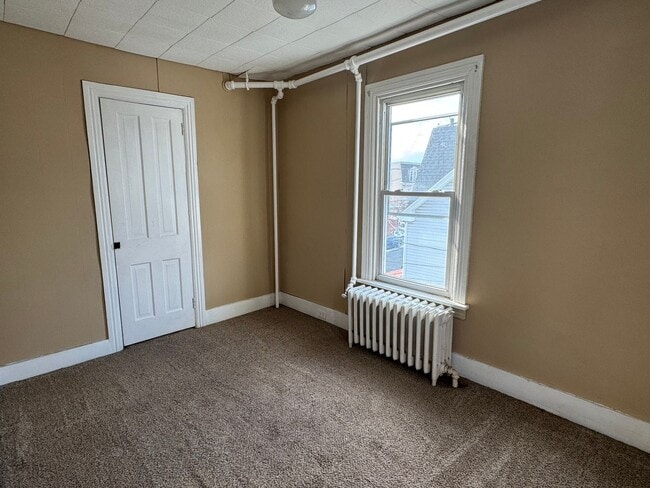 Building Photo - 209 Reno Ave