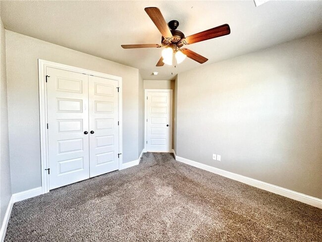 Building Photo - 710 Captain Hopkins St