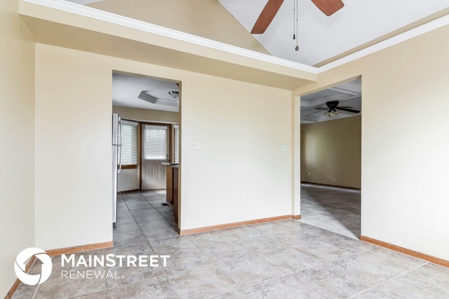 Building Photo - 207 Mesa Dr