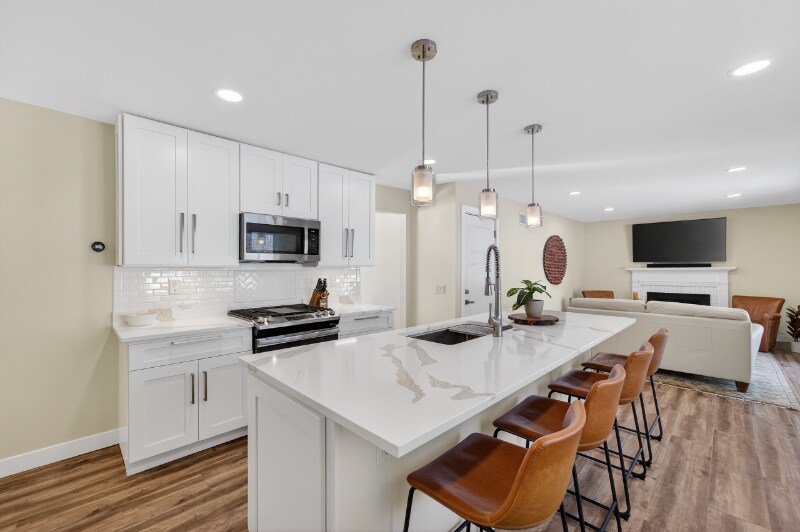 Building Photo - 7104 Park Shores Ct