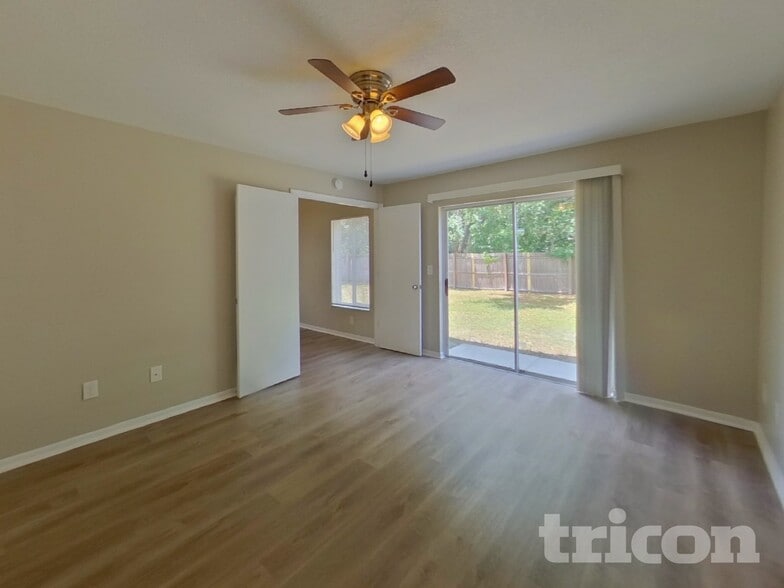 Building Photo - 1330 Gangplank Dr
