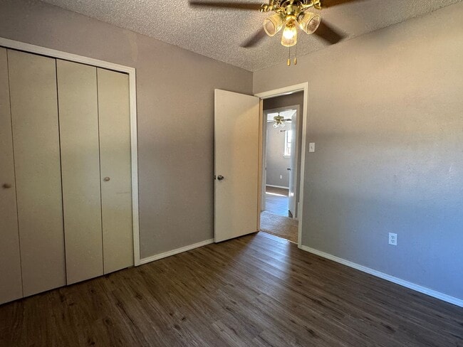 Building Photo - 314 SW 68th- $200 OFF AT MOVE IN!