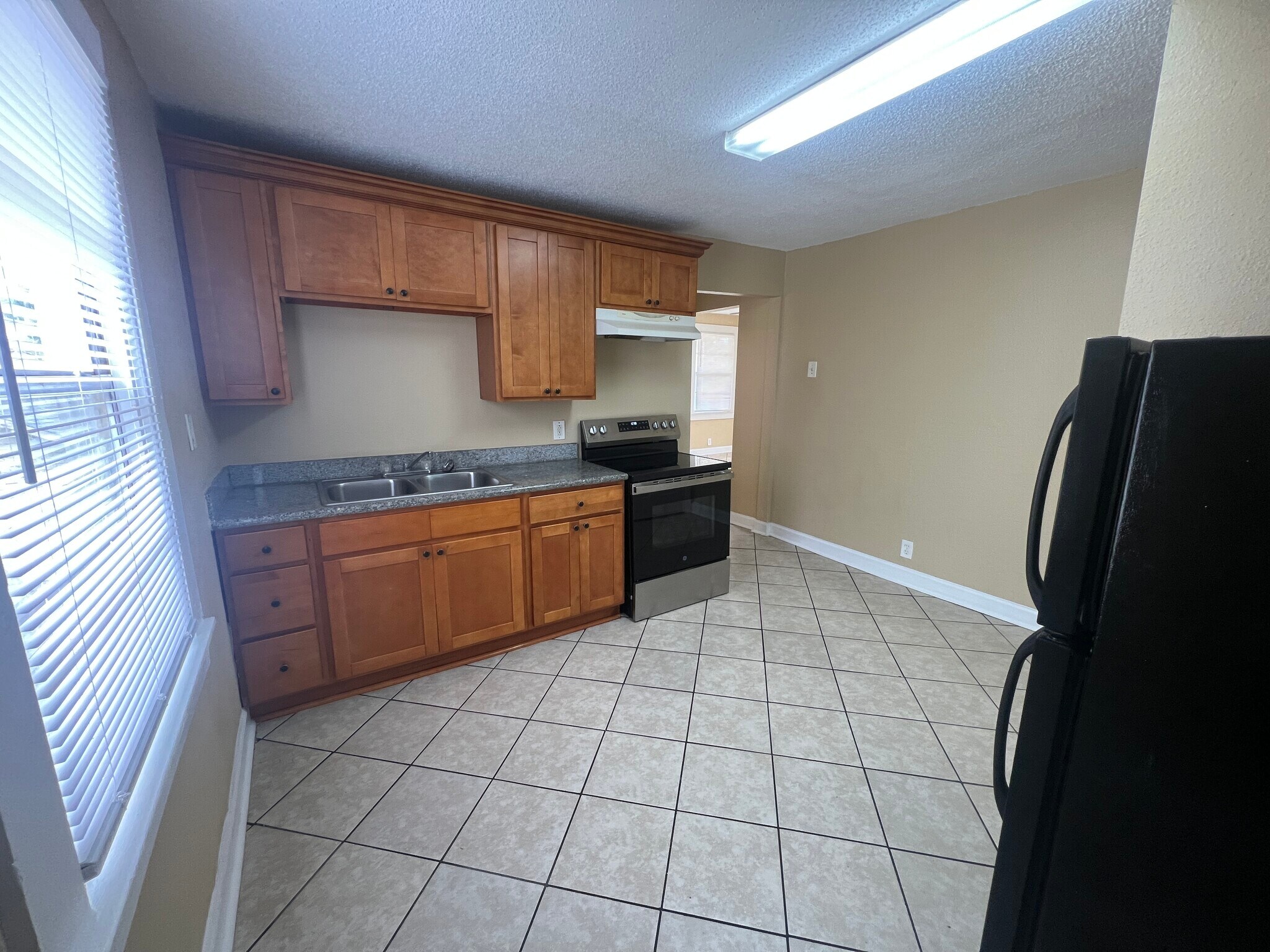 Building Photo - 1138 S Salcedo St