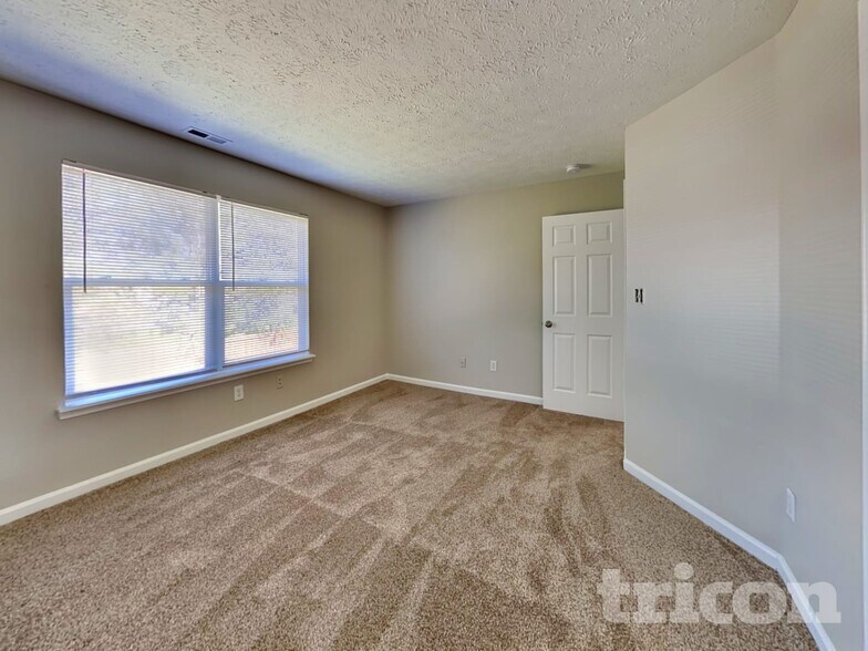 Building Photo - 4020 Waterfield Dr