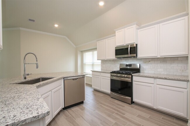 Building Photo - 15230 Kickapoo Cavern Dr