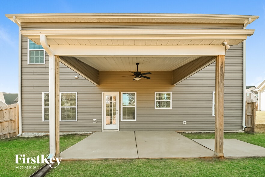 Building Photo - 217 Southern Acrs Dr