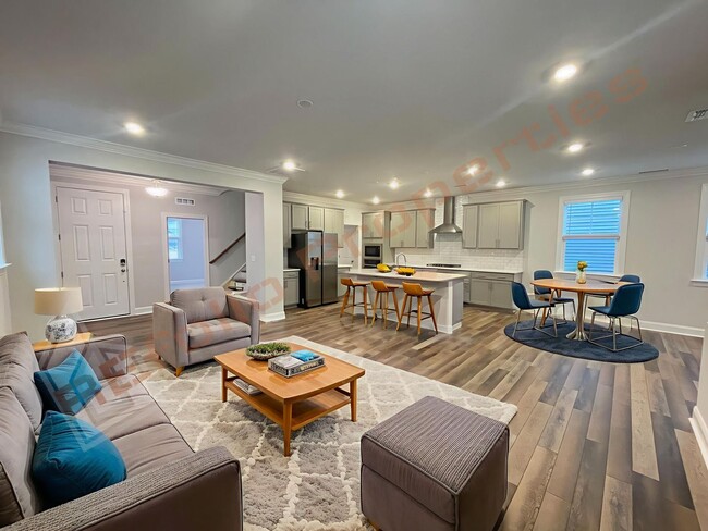 Building Photo - Beautiful 4 Bedroom 3 Bath with 1st FL Guest Suite and High-Speed Internet Home in Edge of Auburn...